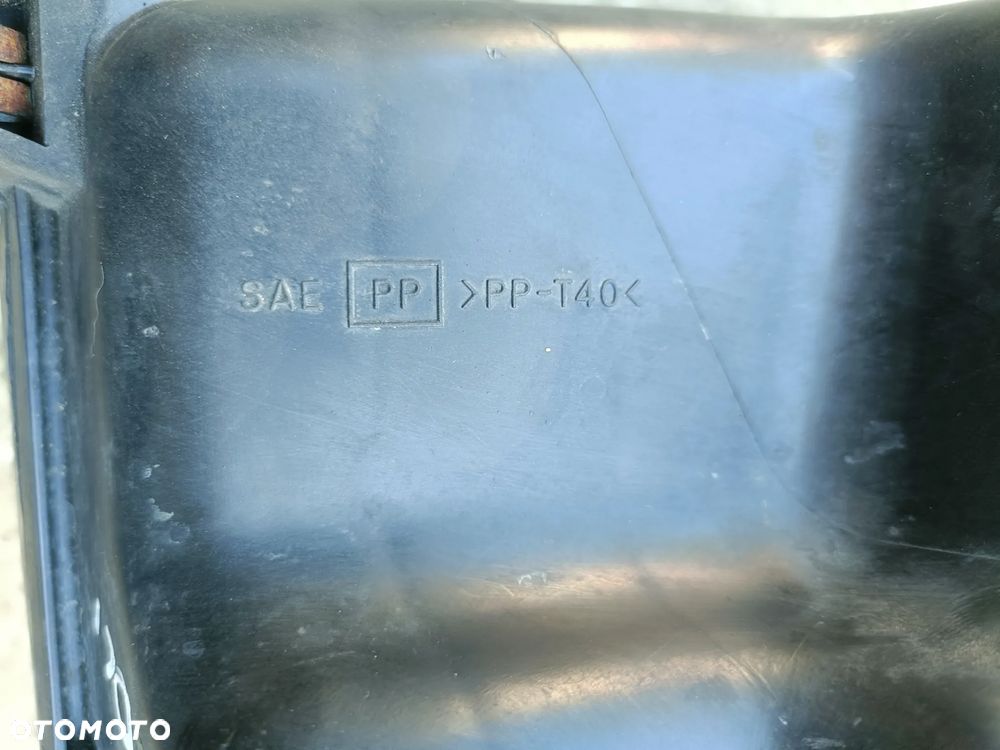 NISSAN X-TRAIL I 01-07 2,2 DCI obudowa filtra powietrza AU600 * - 4