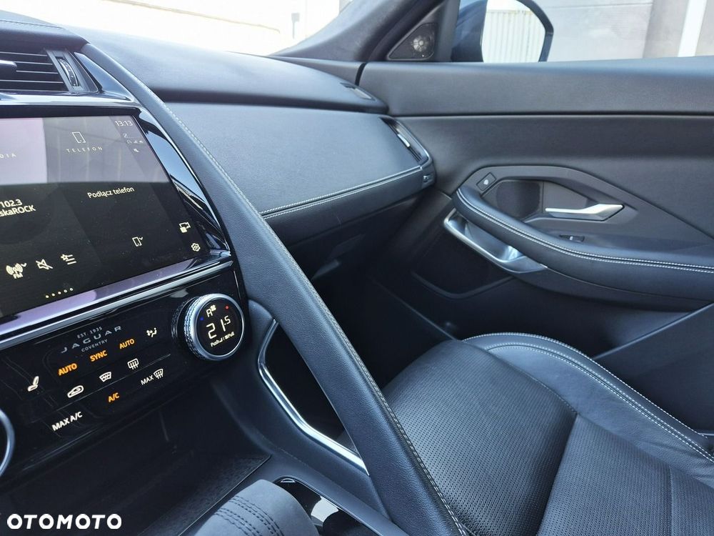 Jaguar E-Pace - 35