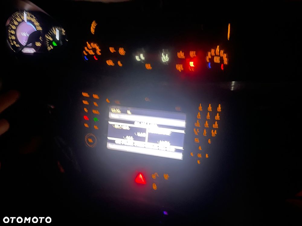 Mercedes-Benz Klasa E 200 CDI Elegance DPF - 11