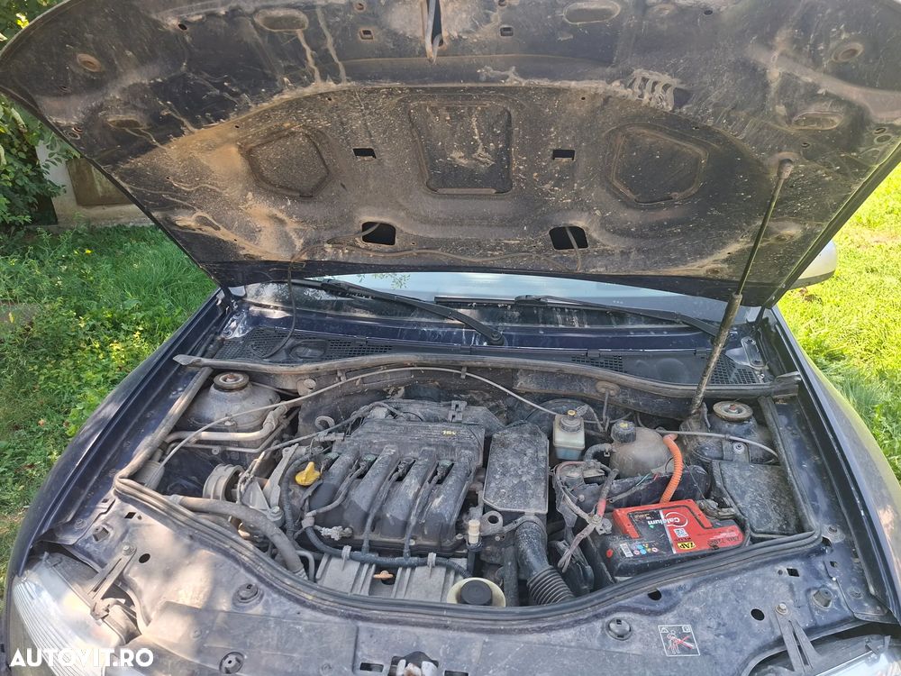 Dacia Duster 1.6 4x4 Laureate - 5