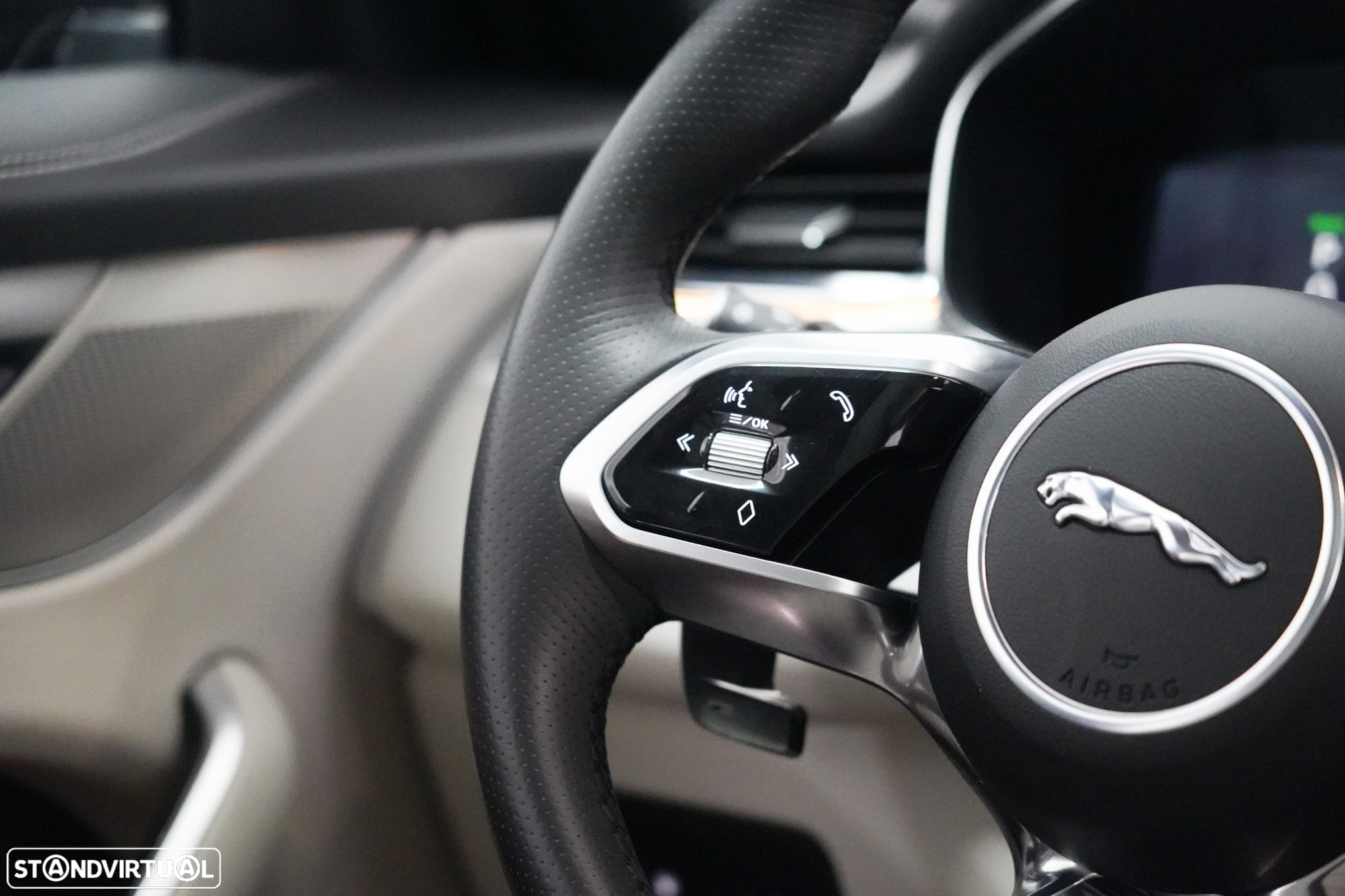 Jaguar F-Pace 2.0 P400e AWD R-Dynamic HSE - 18