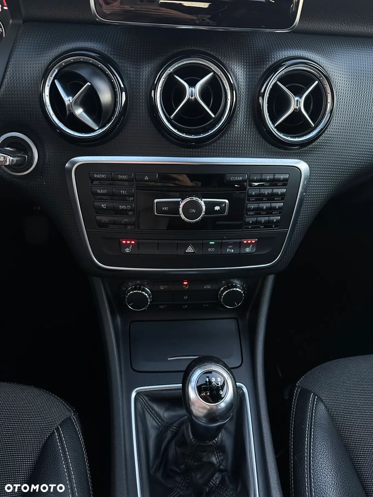Mercedes-Benz Klasa A 180 BlueEfficiency Edition - 22
