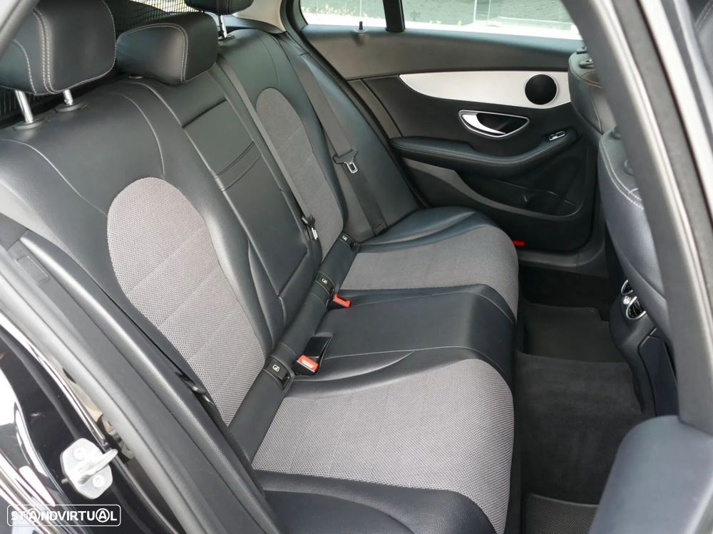 Mercedes-Benz C 200 - 33