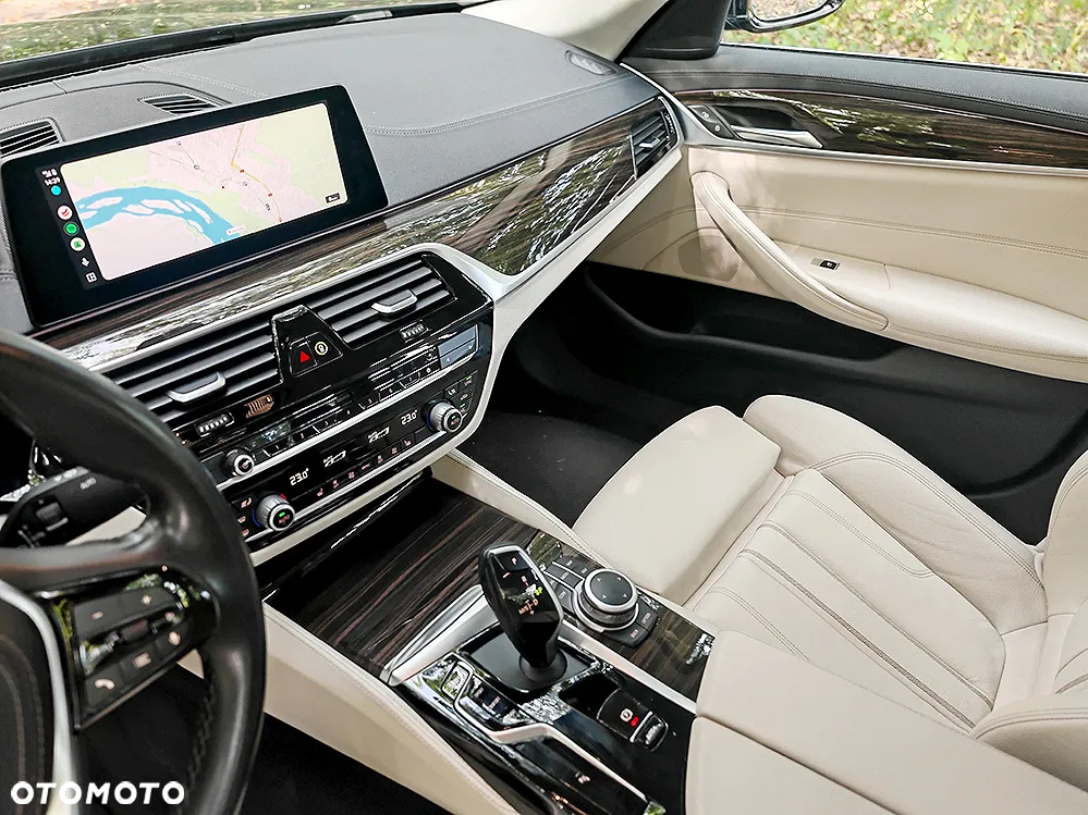 BMW Seria 5 520d Luxury Line sport - 19