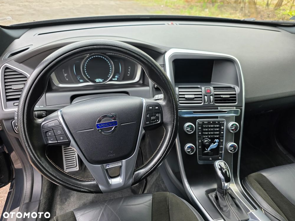 Volvo XC 60 D4 Geartronic Momentum - 9