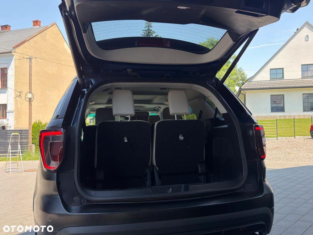 Ford Explorer - 8