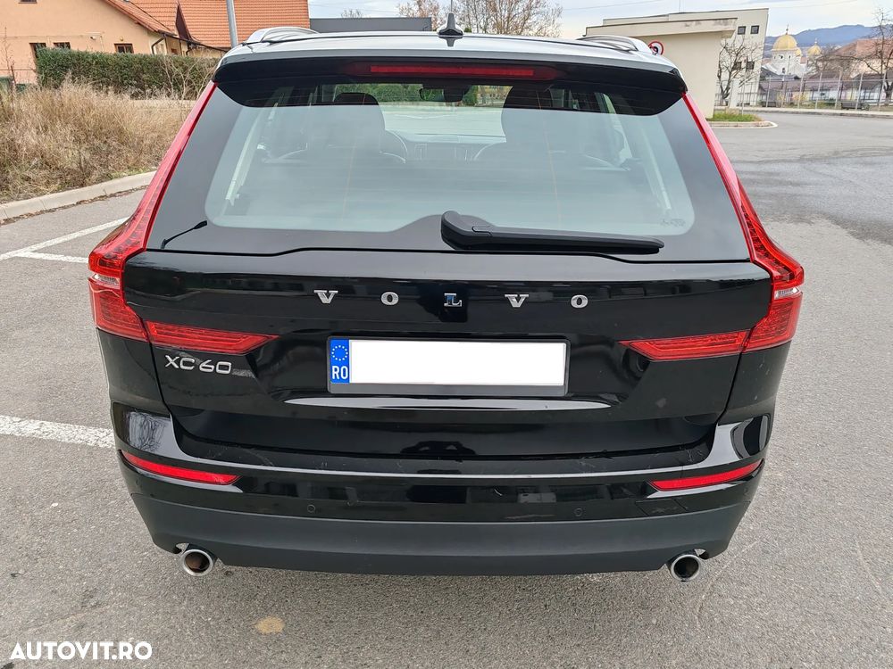 Volvo XC 60 D5 AWD Geartronic Momentum - 6