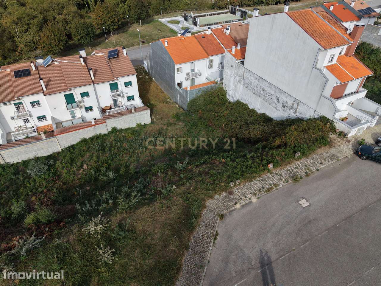 Lote para construção em Mundão, Viseu com boa localização - Grande imagem: 3/11