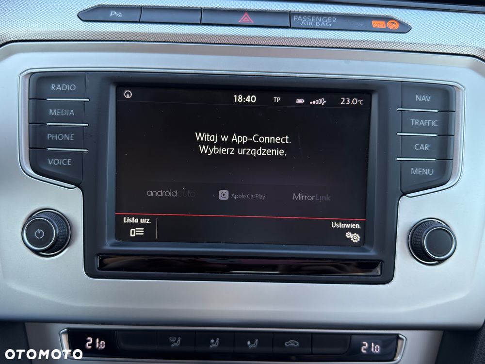 Volkswagen Passat - 8