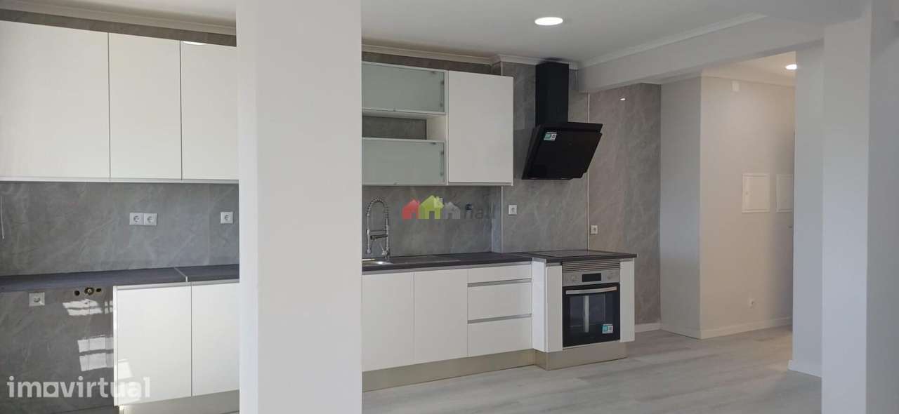 Apartamento T2 Totalmente Remodelado em Setúbal - Grande imagem: 5/12