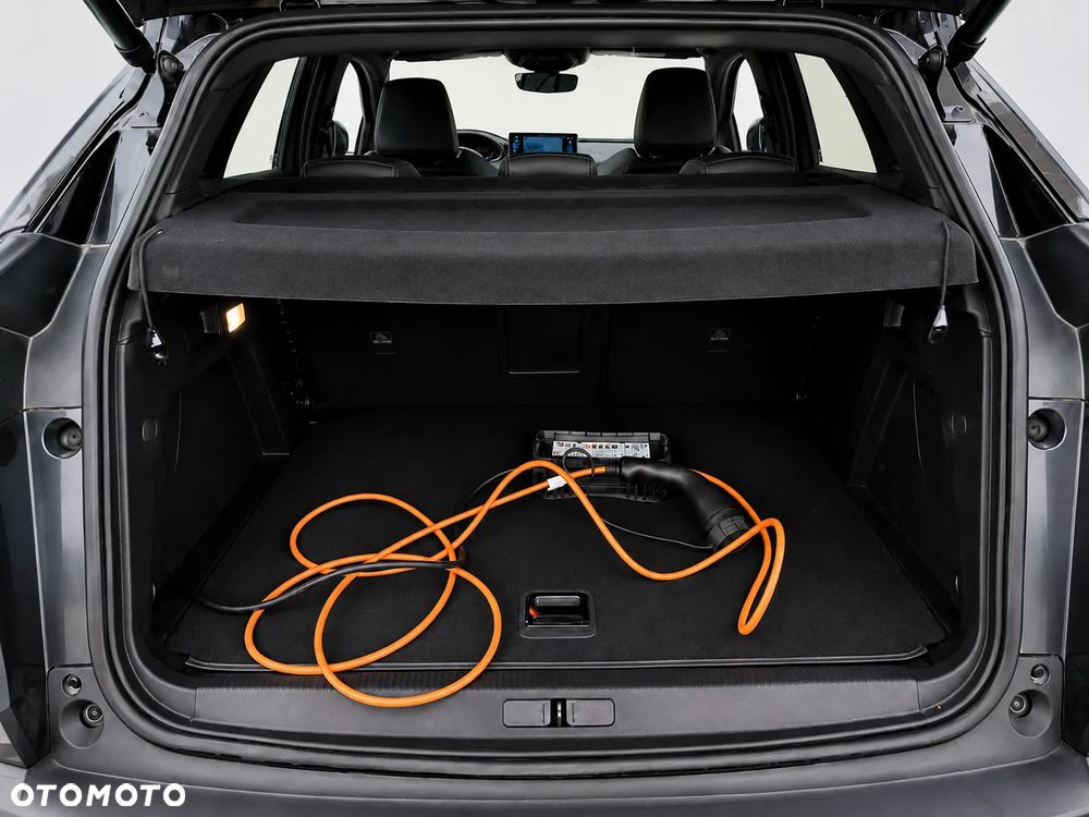Peugeot 3008 1.6 PureTech HYbrid4 GT Line S&S EAT8 - 9