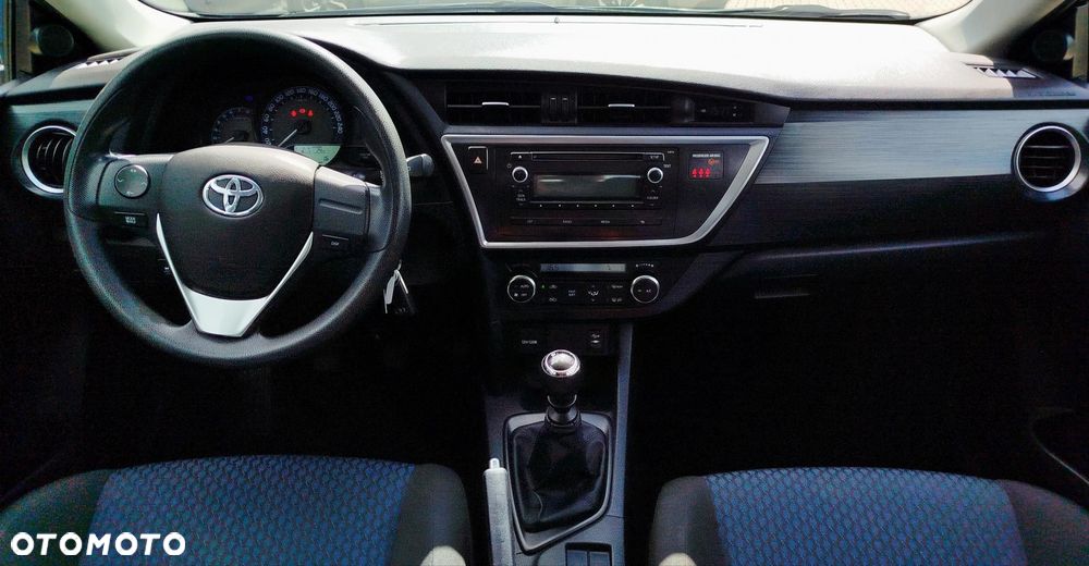 Toyota Auris - 6