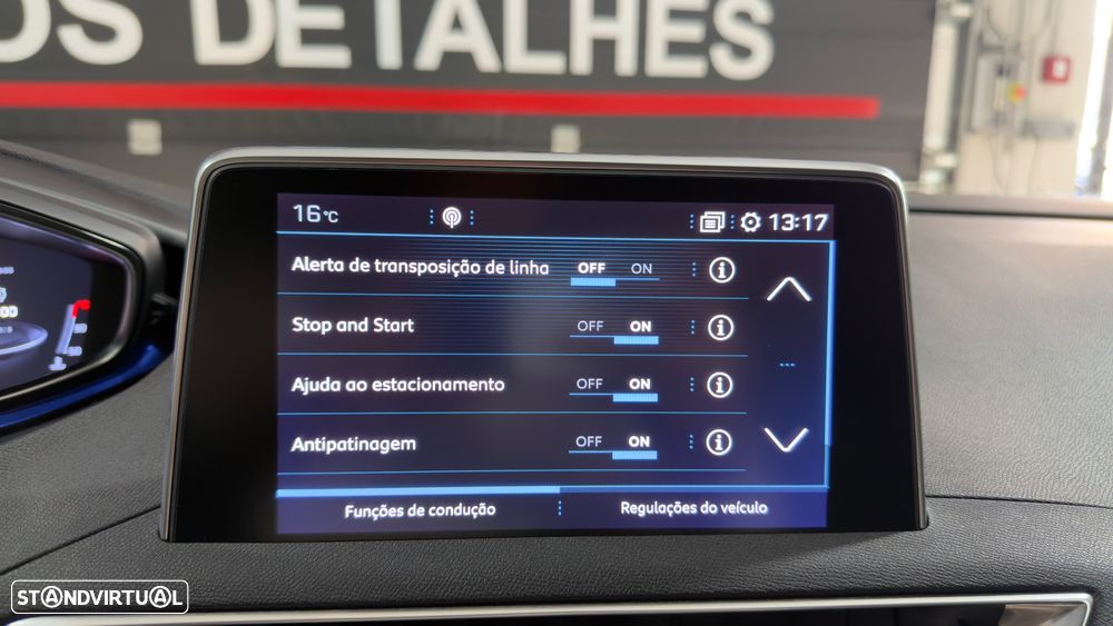 Peugeot 3008 1.2 PureTech Allure J18 - 25