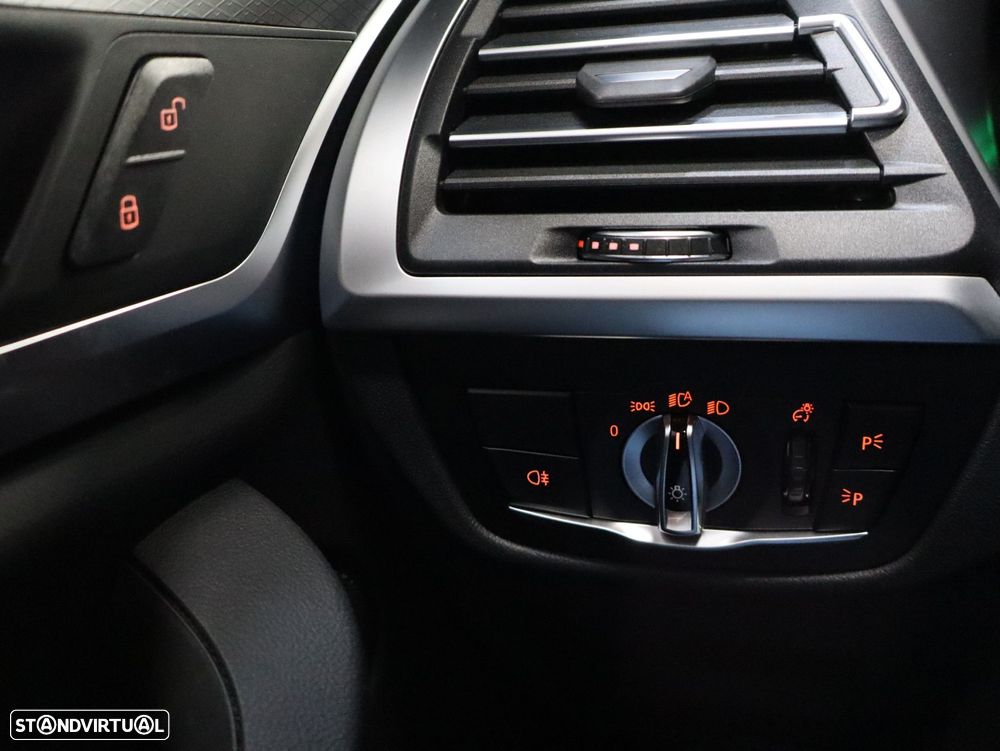 BMW X3 20 i xDrive Pack M - 20