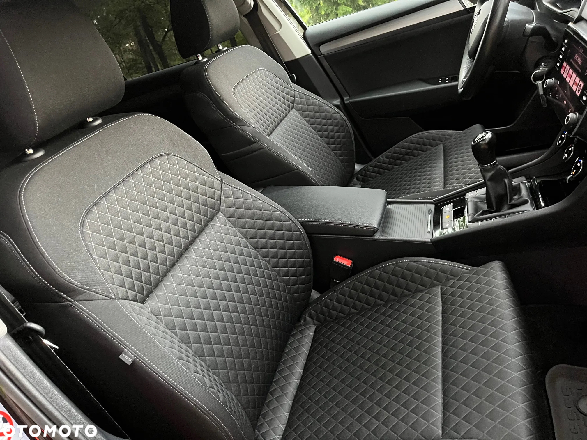 Skoda Superb 2.0 TDI Style - 31