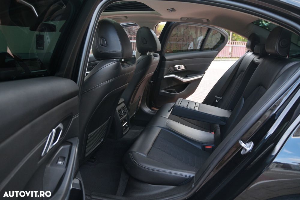 BMW Seria 3 320i AT - 19