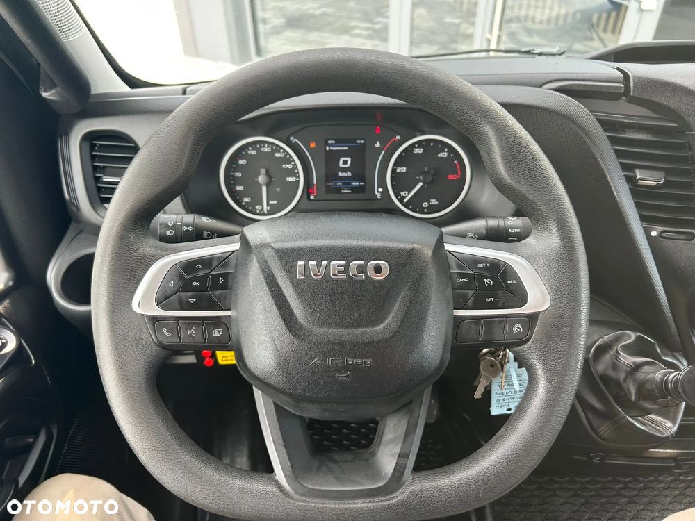 Iveco Daily 35C16 3.0 HPI Nowy MOCNY HDS 2800kg + wywrotka wywrot **Wzmocnione zawieszenie**Klima**Niski przebieg**DMC 3,5t**Na bliźniakach**Hak 3,5t.** - 22