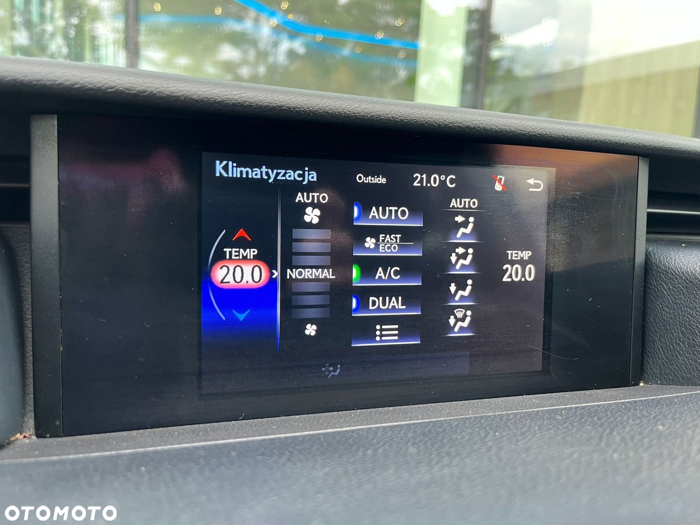 Lexus IS 200t Elegance - 16