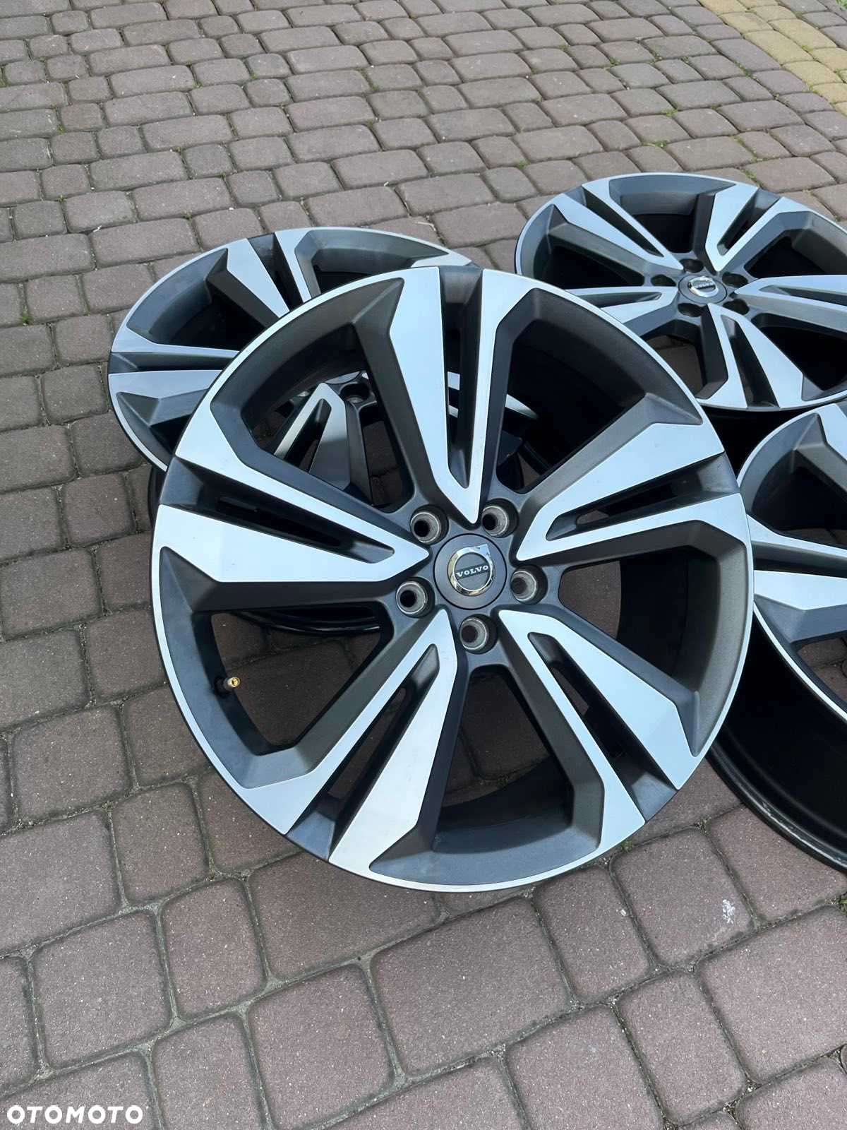 Oryginalne alufelgi Volvo 5x108 19 XC60 XC40 V60 V90 Bicolor R-Design - 2