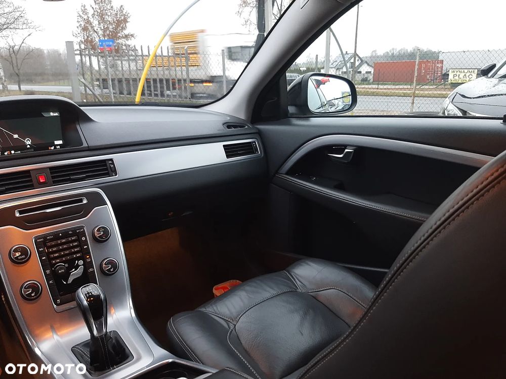 Volvo V70 D3 Summum - 18