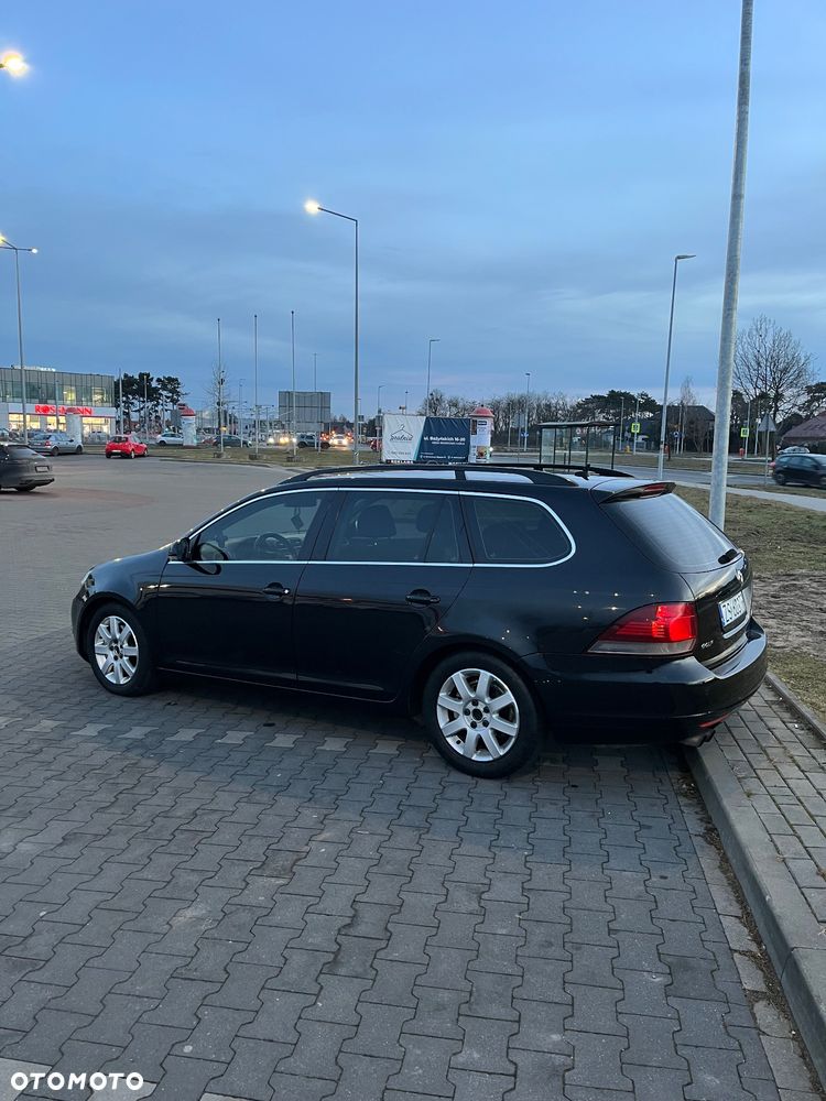 Volkswagen Golf VI 2.0 TDI Comfortline DSG - 5