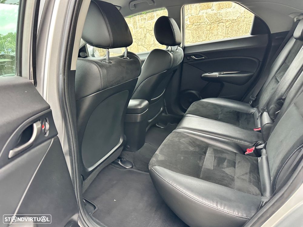 Honda Civic 1.4 i-VTEC Sport Edition - 25