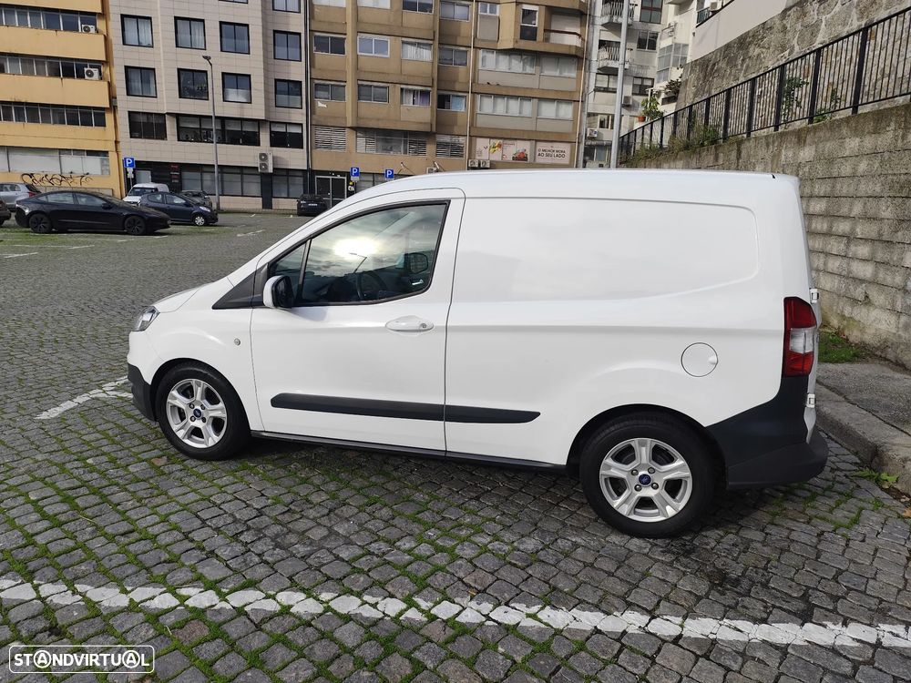 Ford Courier - 5