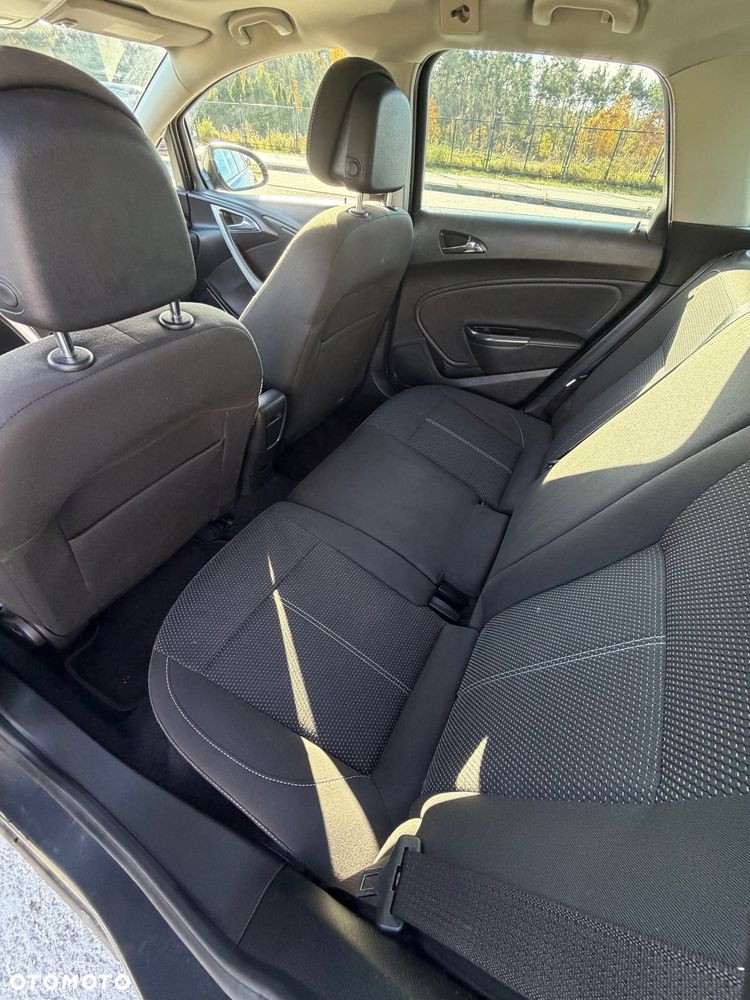 Opel Astra 1.4 T Sport S&S - 11