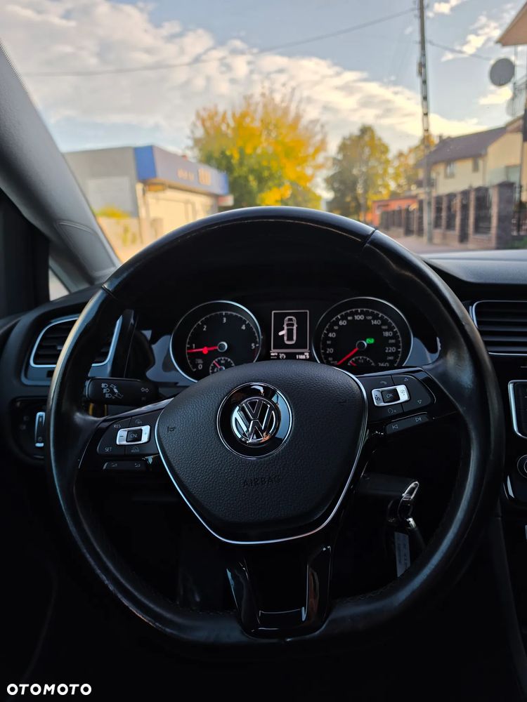 Volkswagen Golf 1.6 TDI Comfortline DSG - 28