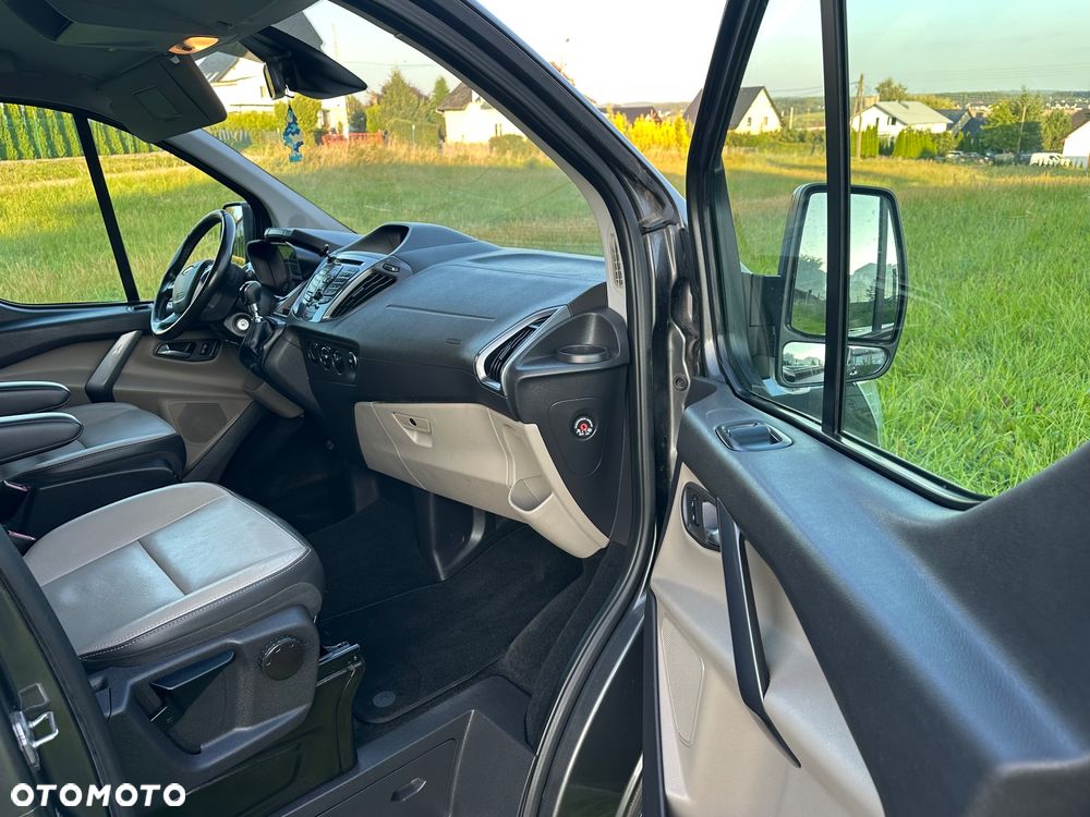 Ford Tourneo Custom 2.0 TDCi L1 Titanium - 10