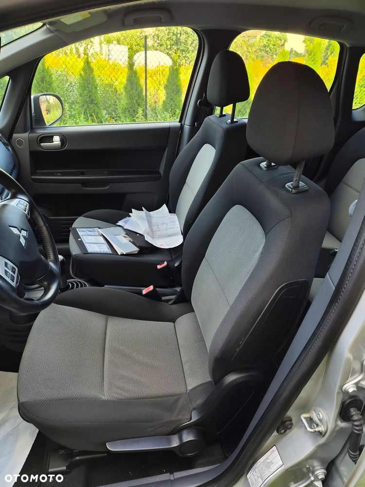 Mitsubishi Colt - 29