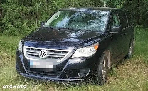 Volkswagen Routan - 1