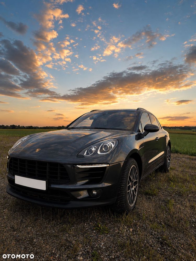 Porsche Macan - 1