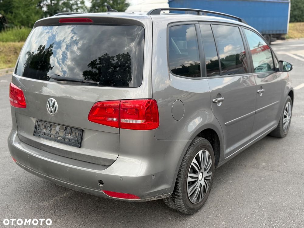 Volkswagen Touran 1.6 TDI DPF BlueMotion Technology Comfortline - 10