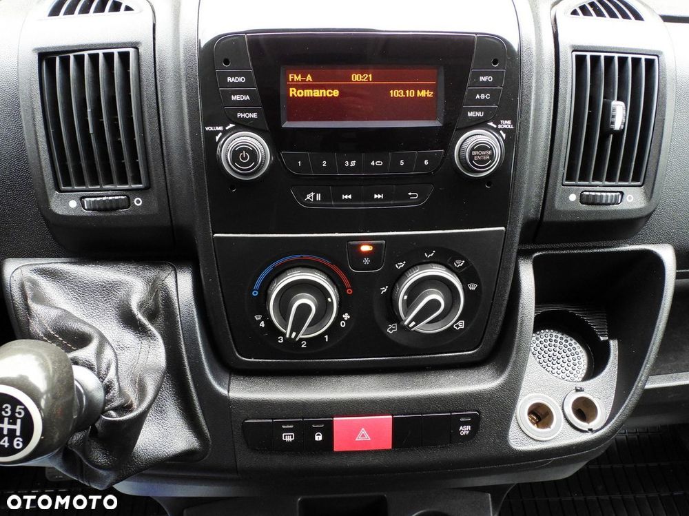 Peugeot BOXER SKRZYNIA PODWÓJNA KABINA DOKA 7 MIEJSC TEMPOMAT KLIMATYZACJA  140KM - 31