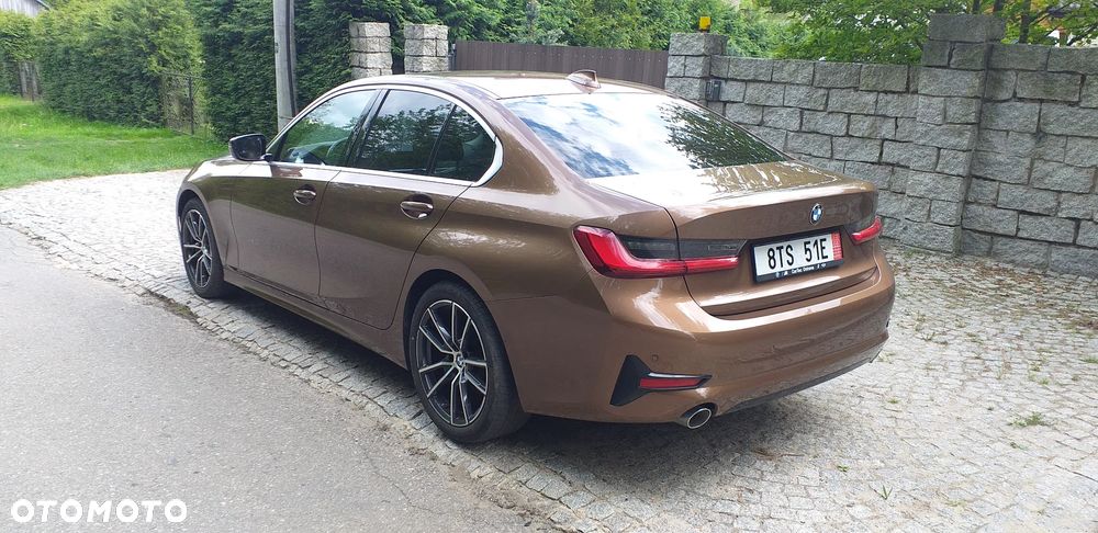 BMW Seria 3 318d Sport Line - 3