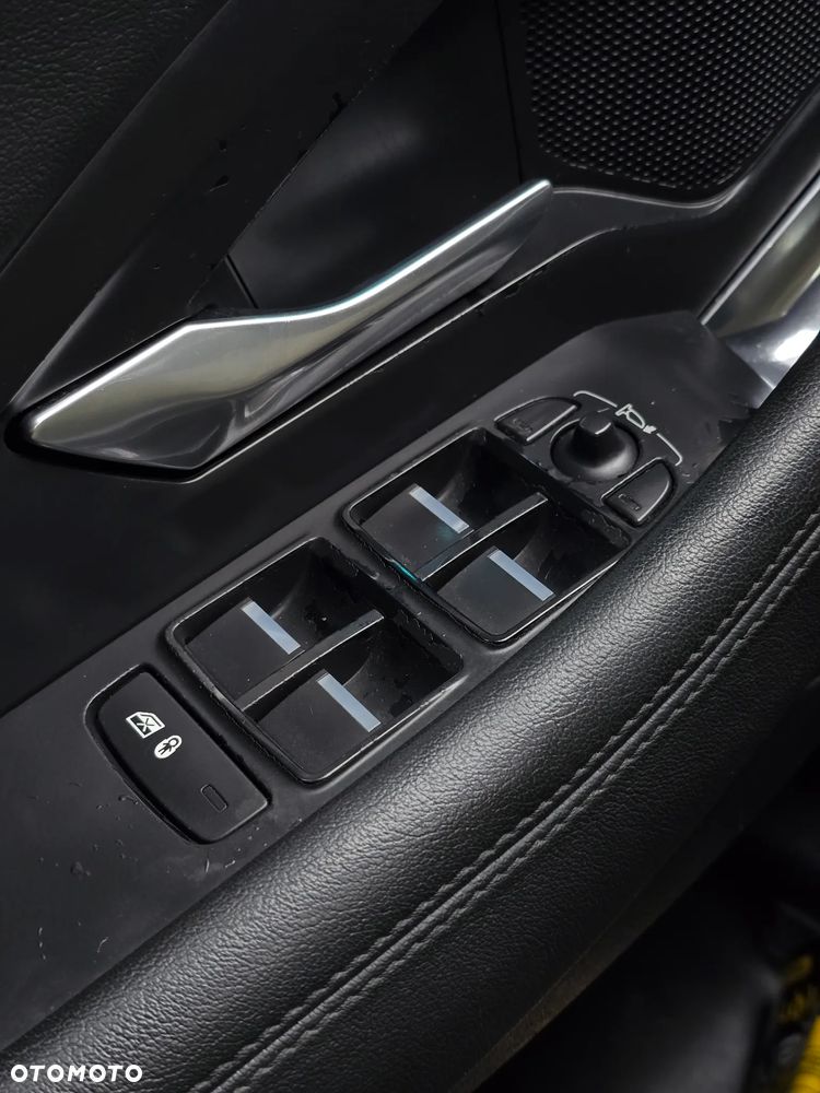 Jaguar E-Pace P250 AWD R-Dynamic - 28