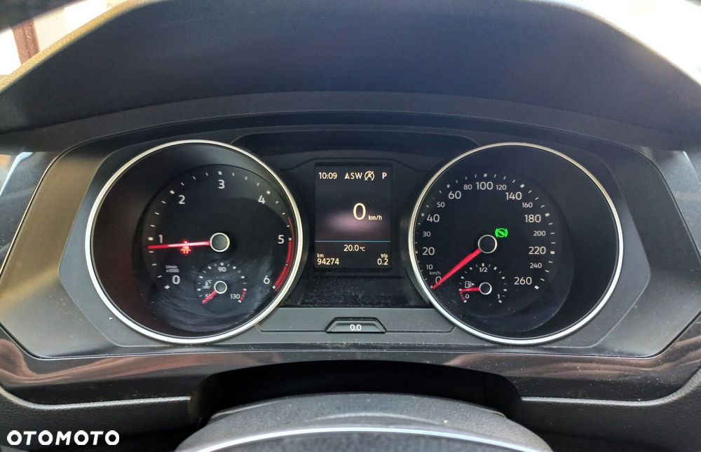 Volkswagen Tiguan - 8