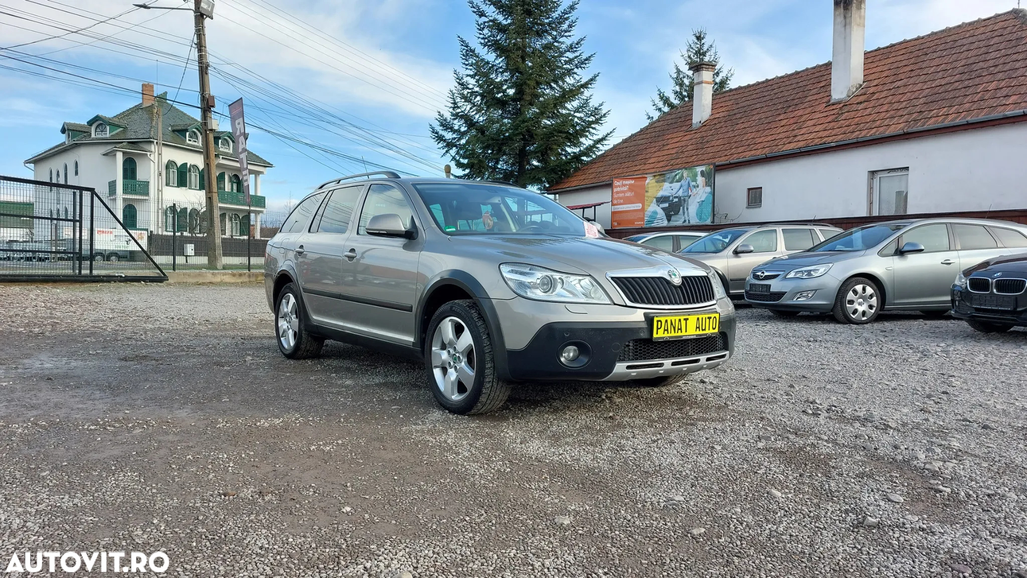 Skoda Octavia Combi 2.0 TDI DPF Scout 4x4 - 3
