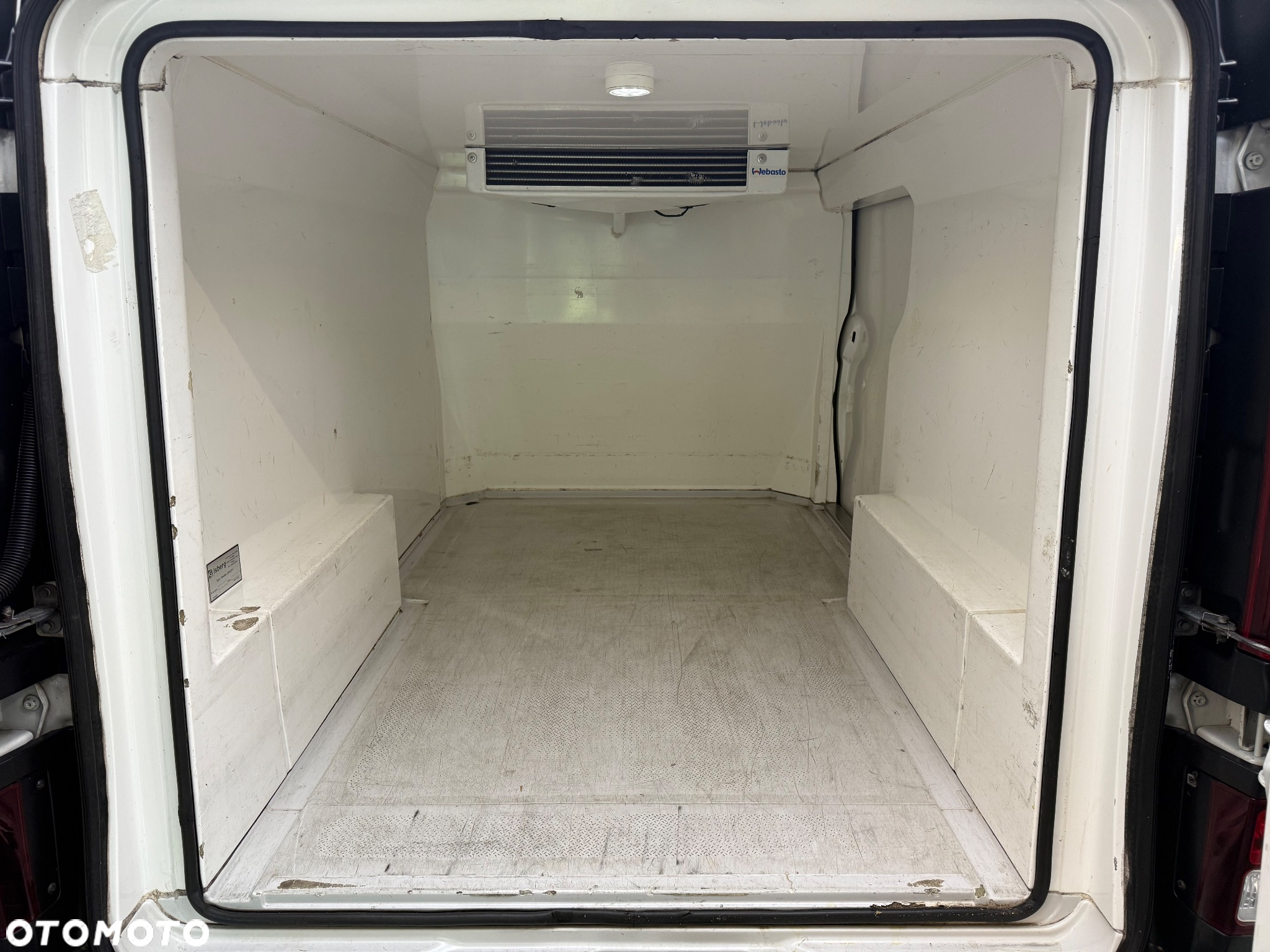 Renault Trafic - 25