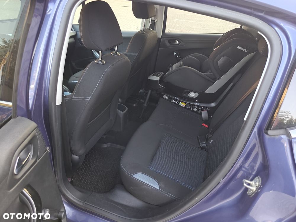 Peugeot 208 - 7