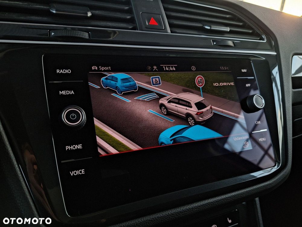 Volkswagen Tiguan 2.0 TSI 4Mot Elegance DSG - 27