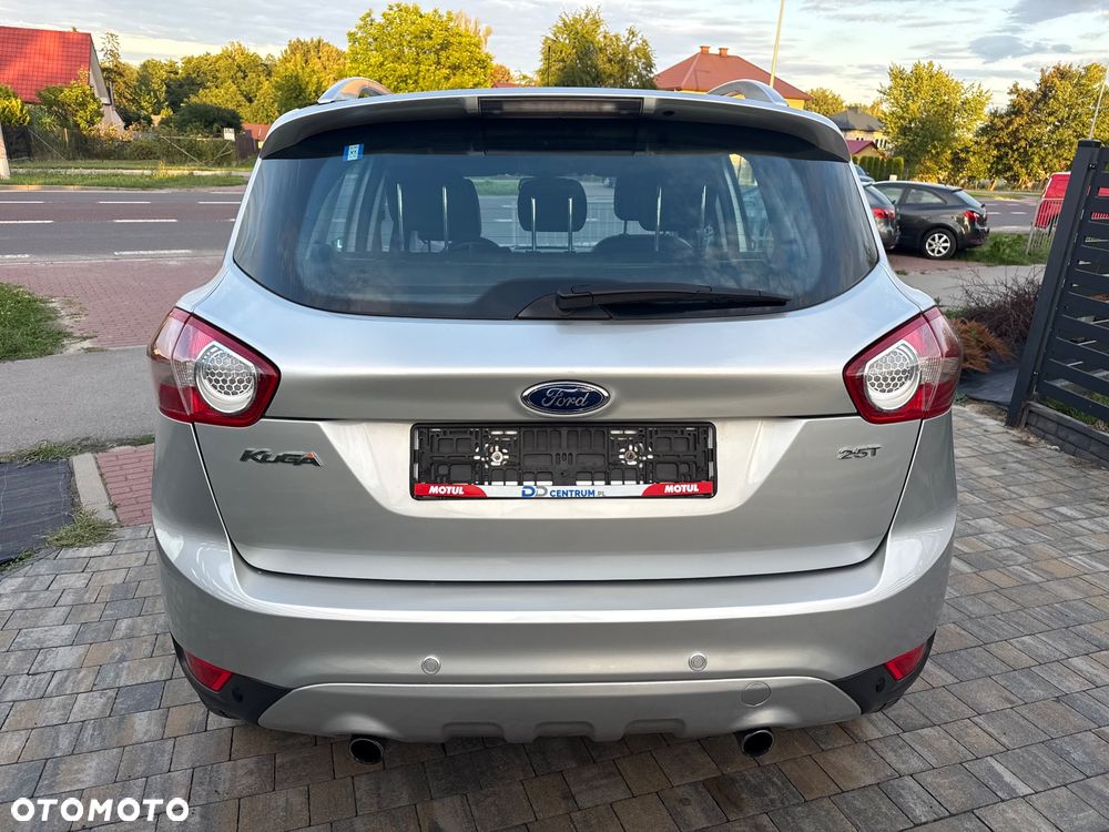 Ford Kuga 2.5 Titanium - 22