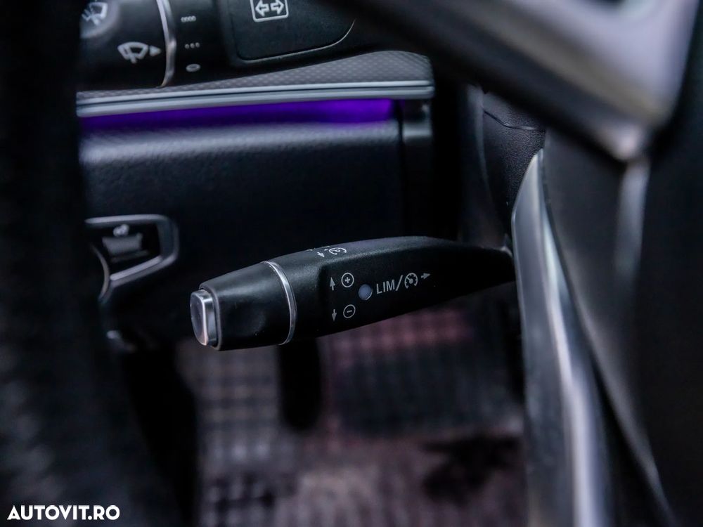 Mercedes-Benz E 220 d 4Matic 9G-TRONIC Avantgarde - 26