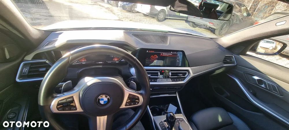 BMW Seria 3 330i xDrive M Sport sport - 9