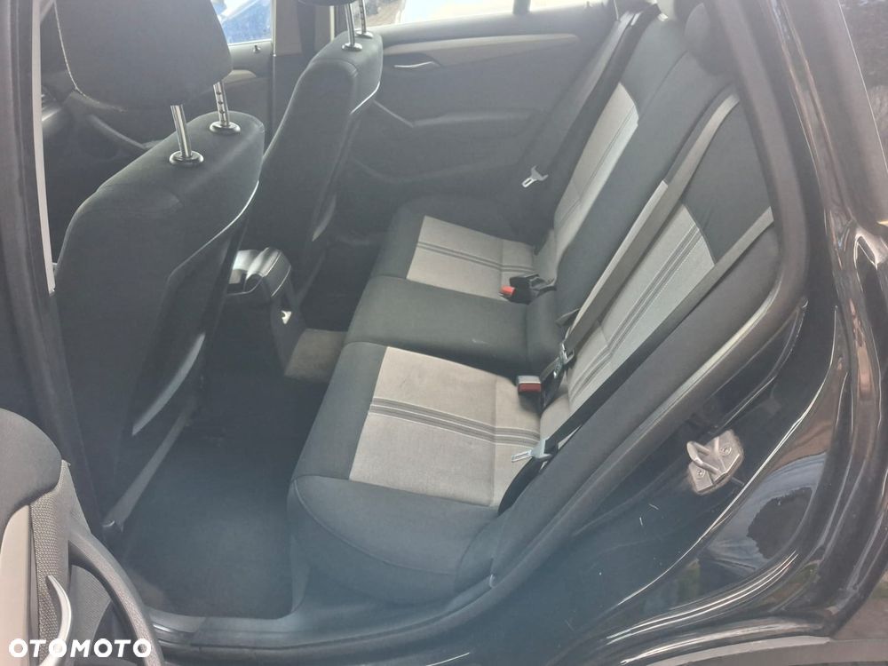 BMW X1 sDrive20d Sport Line - 14