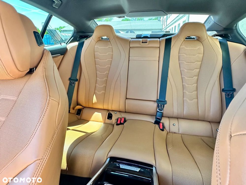 BMW Seria 8 - 30