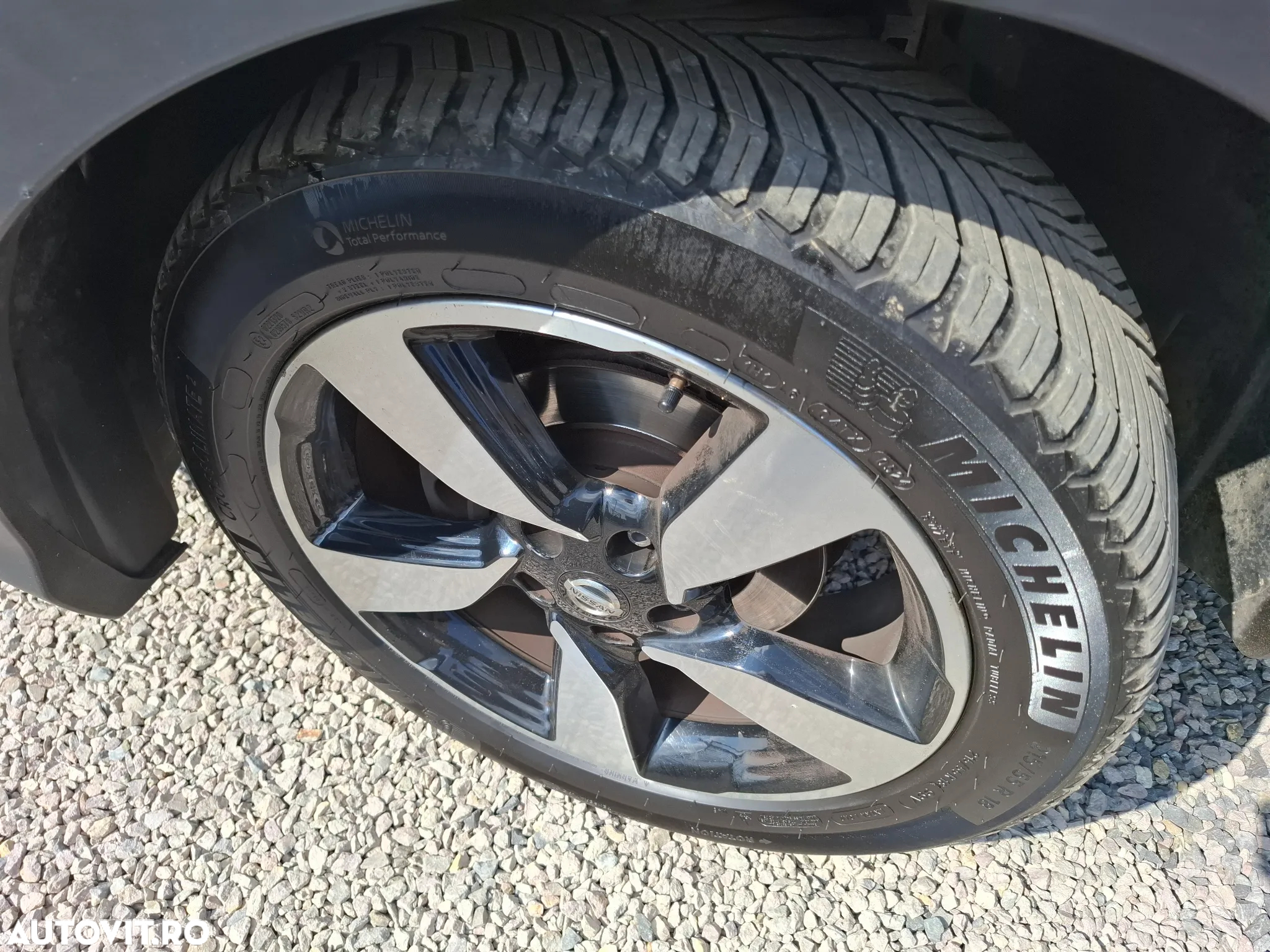 Nissan Qashqai 1.6 DCI Start/Stop N-Connecta - 25