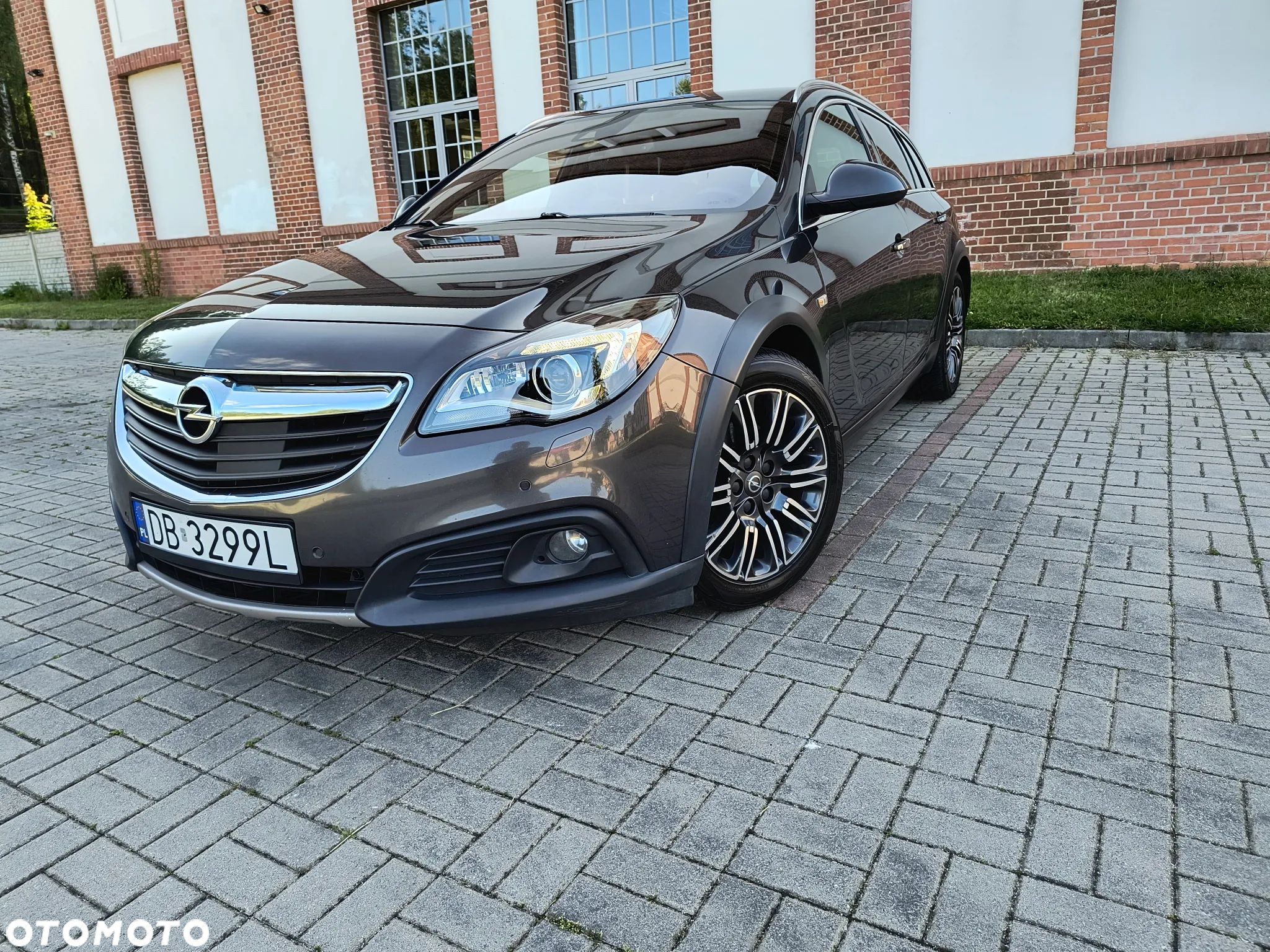 Opel Insignia - 1