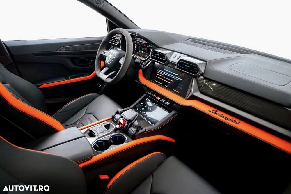Lamborghini URUS - 11